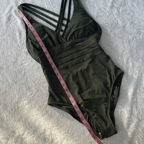 NWT La Blanca Women's Multi Strap Cross Back One Piece Swimsuit Olive Green 4 - Picture 8 of 9